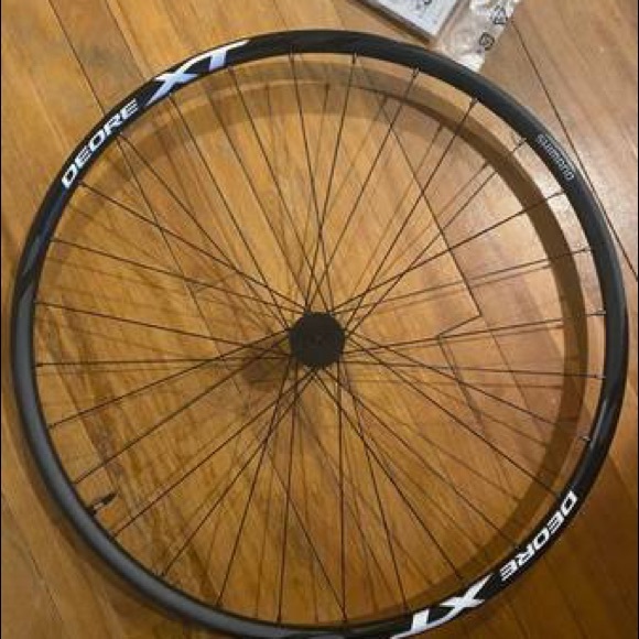 Bike tires - Picture 1 of 2